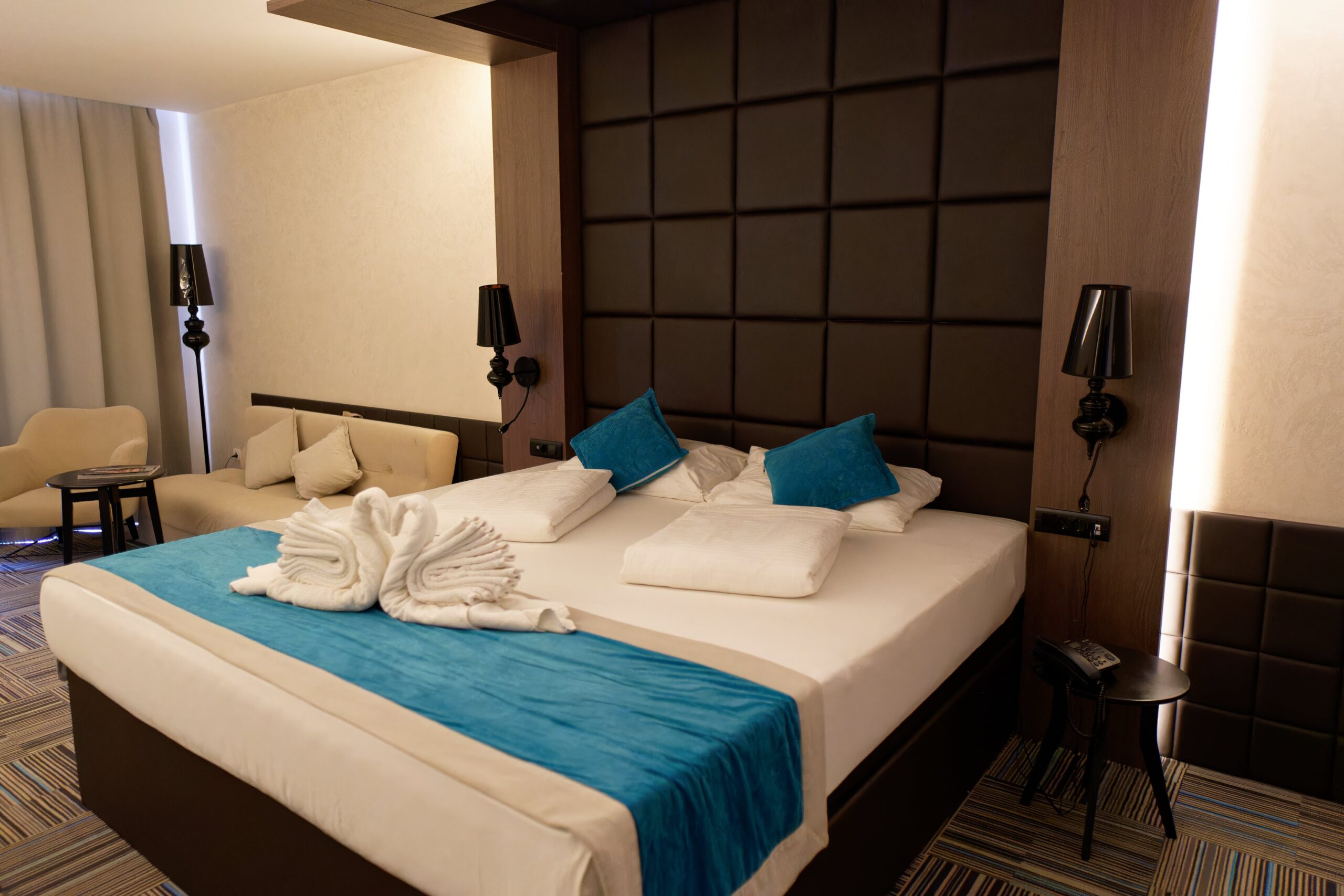 Hotel Hills inside 2-1