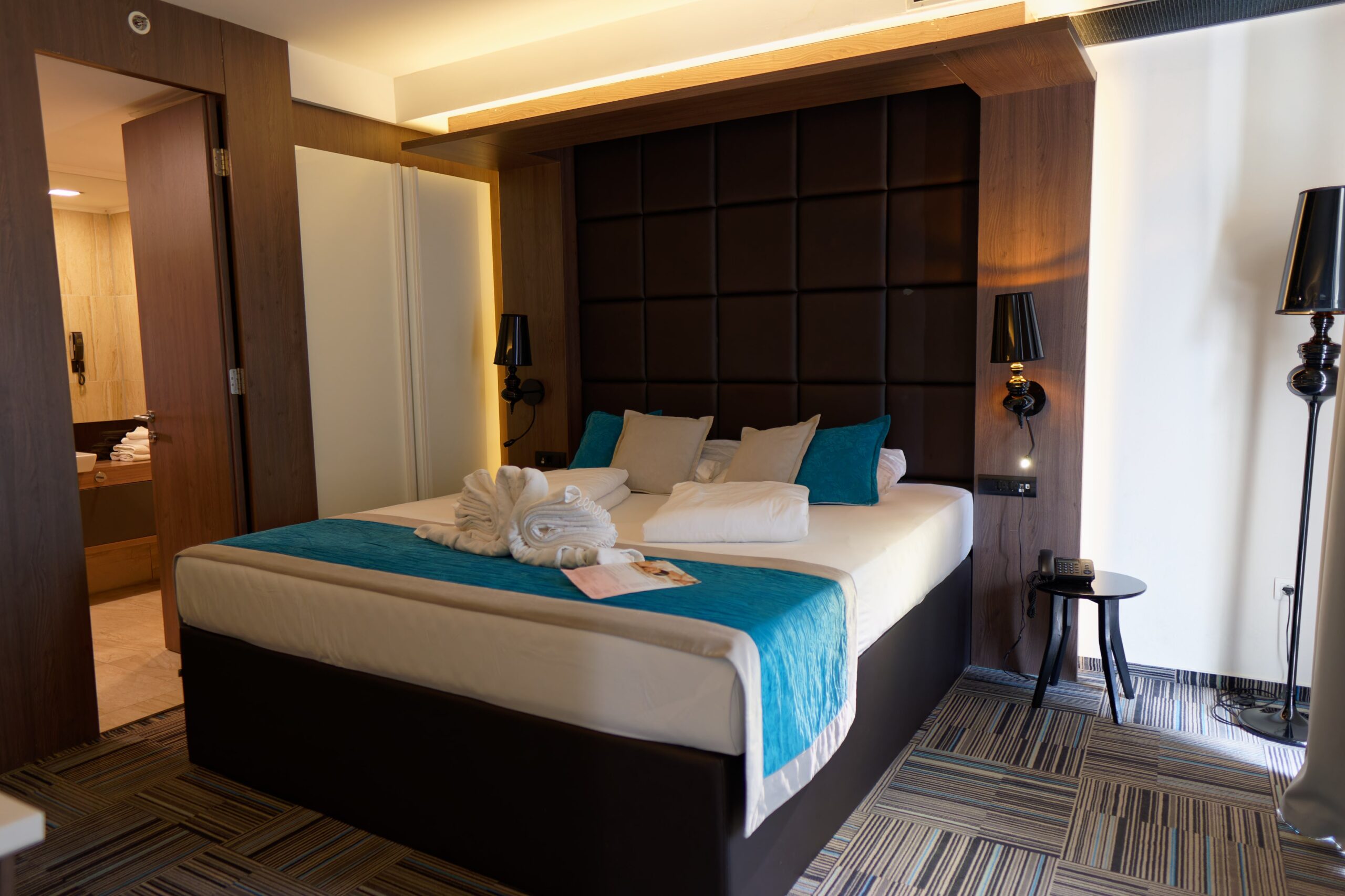 Hotel Hills inside 4-1